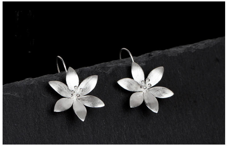 Brincos longos de flores para mulheres MegaShine