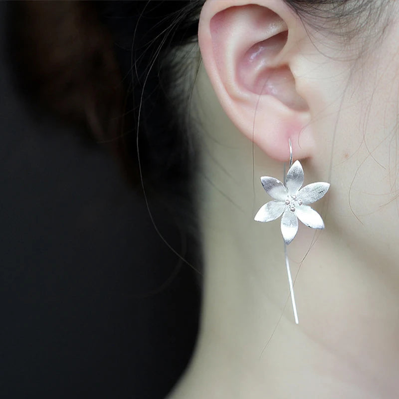 Brincos longos de flores para mulheres MegaShine