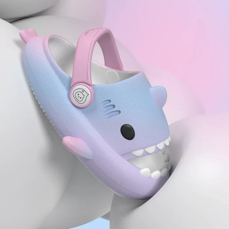 Chinelos infantis de tubarão MegaShark